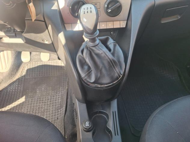 Lancia Ypsilon 1.2 Argento neopatentati - Foto 10