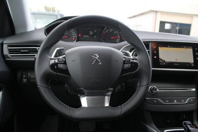 Peugeot 308 1.5 BlueHDi 130CV EAT8 S&S Active - Foto 8