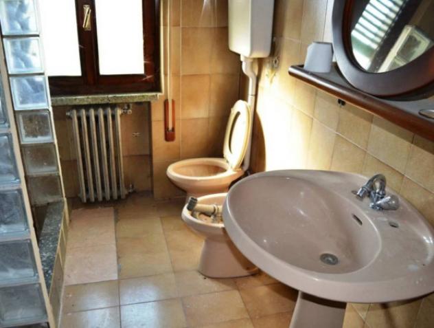 Immobile in asta di 134 m² con più di 5 locali e box auto in vendita a Isola della Scala - Foto 3