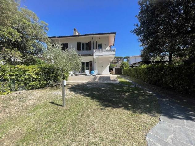 BIFAMILIARE di 7 vani e di 132 mq (PIETRASANTA) rif. MP1017 - Foto 2