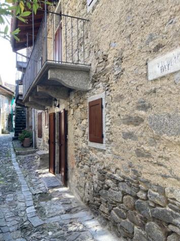Verbania - ZONA CAVANDONE VENDESI CASA INDIPENDENTE