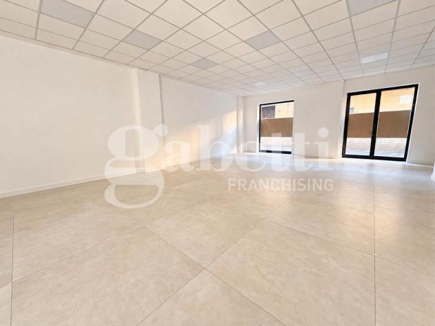 Negozio - Frattamaggiore Rif : FLF61ACG - Annunci Napoli