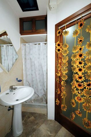 Bivano Elegante Ristrutturato con mobili nuovi Accessoriato - Foto 9