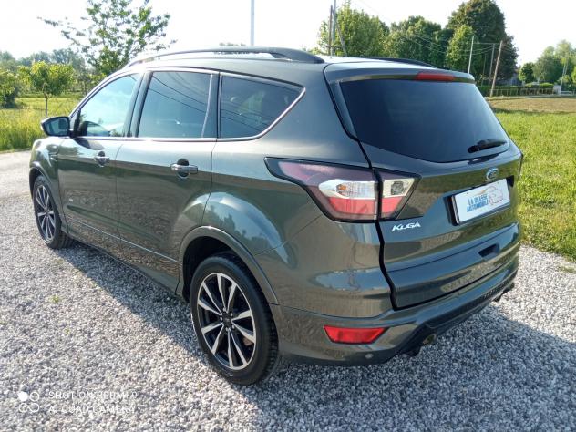 Ford Kuga 2.0 TDCI 150 CV S&S 4WD Powershift ST-Line - Foto 8