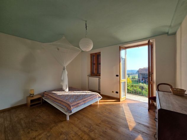 Cascina piemontese libera su tre lati con terreno - Foto 3
