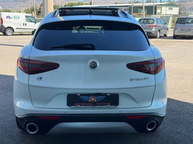 Alfa Romeo Stelvio 2.0 Turbo 280 CV AT8 Q4 Executive con impianto metano - Foto 5