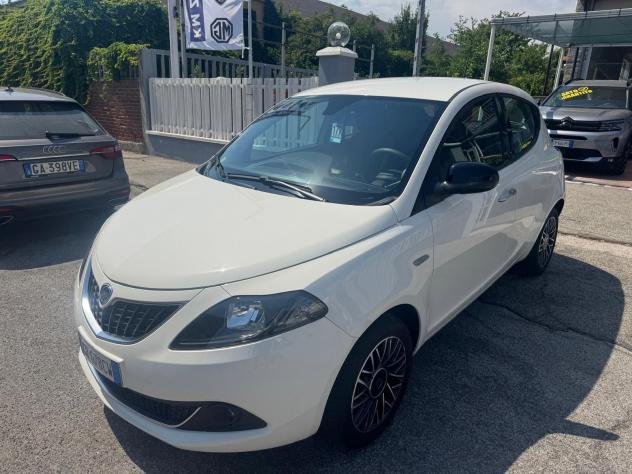 Lancia Ypsilon 1.0 FireFly 70cv Hybrid Alberta Ferretti