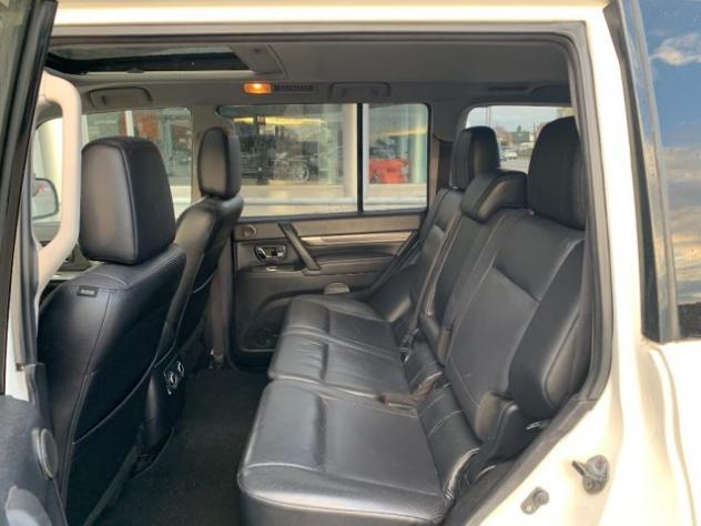 MITSUBISHI Pajero 3.2 DI-D 16V aut. Instyle 4X4 7 POSTI rif. 23949109 - Foto 10