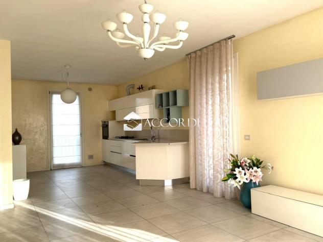 VILLA A SCHIERA di 6 vani e di 240 mq (SAONARA) rif. GF03 - Foto 2