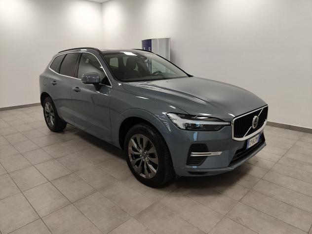 Volvo XC60 B4 197cv MHEV auto Core Pelle Telecamera Cerchi19 - Foto 2