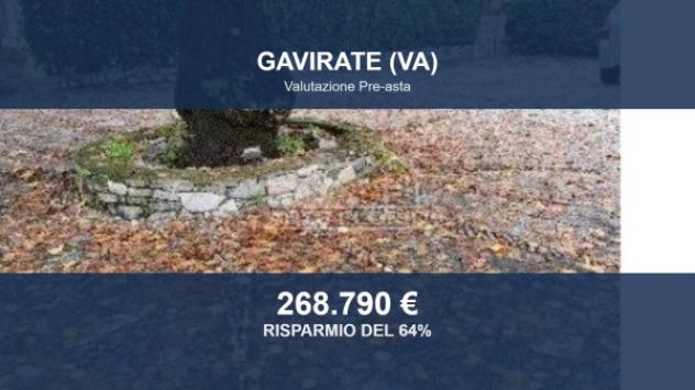 Immobile in asta di 445 m² con più di 5 locali e box auto in vendita a Gavirate