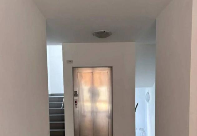Immobile in asta di 111 m², box auto in vendita a Luino - Foto 3