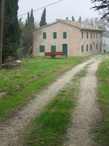 CASALE RUSTICO NEL PARCO DELLE CESANE URBINO (PU) - Foto 5