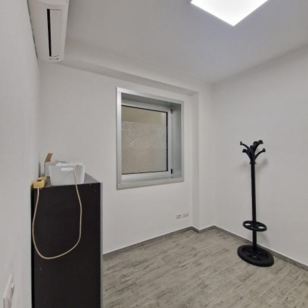 Immobile di 1200 m² con 4 locali in affitto a Pogliano Milanese - Foto 15