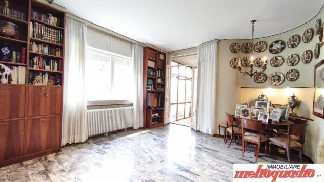 FOSSOLO AMPIA METRATURA CON TERRAZZO ABITABILE E GARAGE DOPPIO - Foto 7