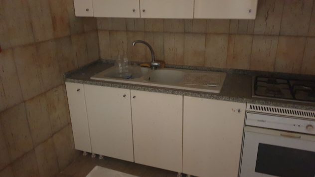 cucina completa di forno frigorifero tavolo sedie - Foto 7