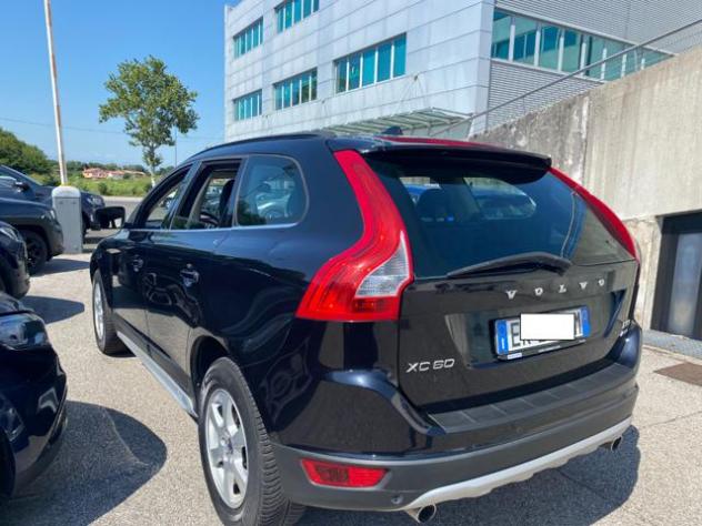 VOLVO XC60 D3 AWD Geartronic Kinetic rif. 24077826 - Foto 4