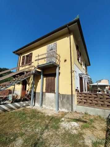APPARTAMENTO INDIPENDENTE di 4 vani e di 100 mq (CAMAIORE) rif. 1050 - Foto 18