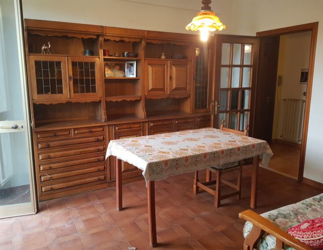 MI 1203- IN ESCLUSIVA- Villa trifamigliare ideale per famiglia numerosa e/o B&B - Foto 4