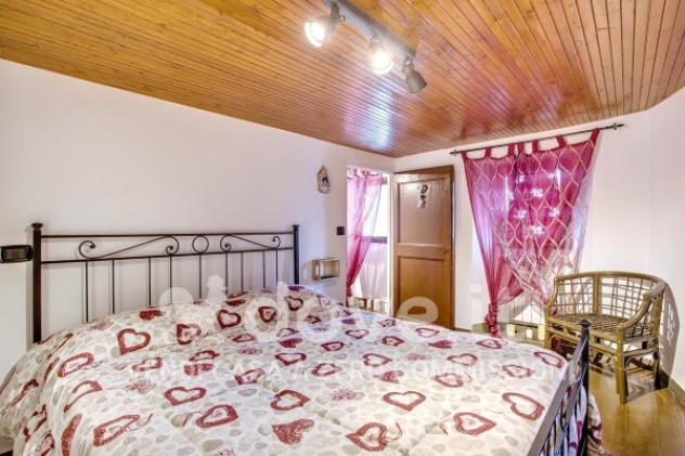 Casa indipendente di 218 m² con 5 locali in vendita a Maccagno con Pino e Veddasca - Foto 17