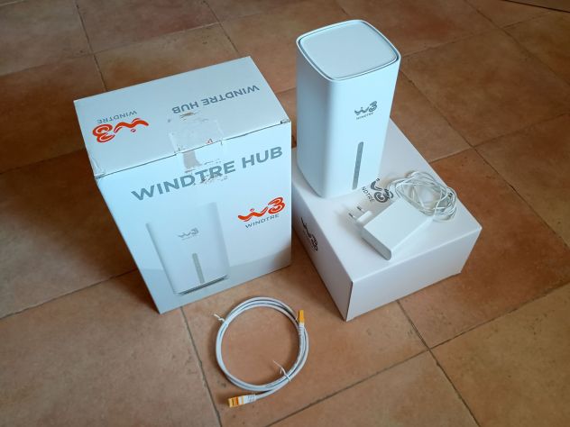 Vendo router TP-Link VX830v brandizzato WindTre