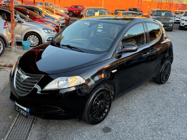 Ypsilon 1.2 69 CV -Platinum-unipro-e6 -75 mila km - - Foto 3