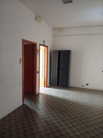 Immobile di 450 m² con più di 5 locali in vendita a Carpi - Foto 14