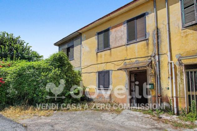 Villa di 333 m² con più di 5 locali e box auto in vendita a Castro dei Volsci