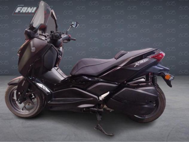 YAMAHA X-MAX 300 Tech Max - Foto 4
