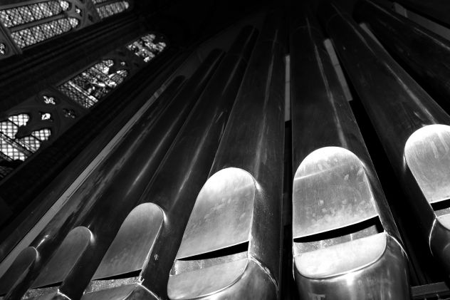 Musica funerale con organista e soprano