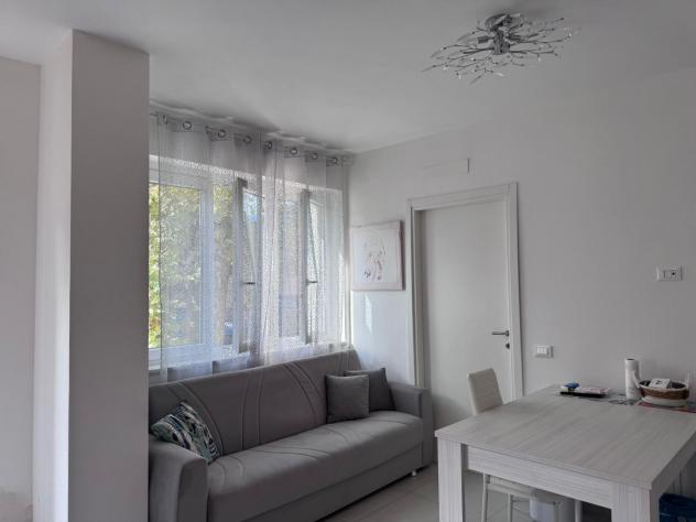 appartamento in vendita a Carrara in zona Marina di Carrara