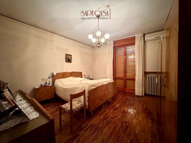 Casa indipendente con taverna, garage e giardino su quattro lati - Foto 9