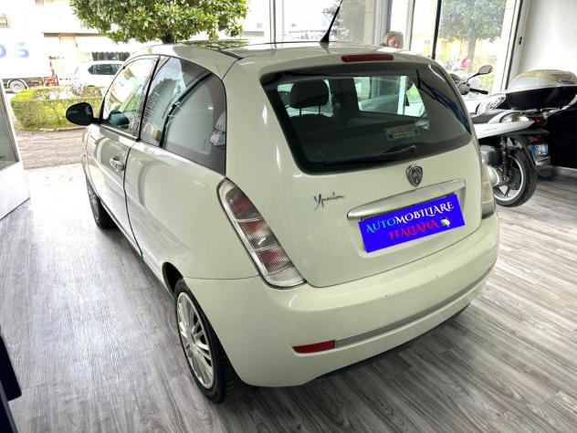 Lancia Ypsilon 2 serie 1.2 - Foto 4