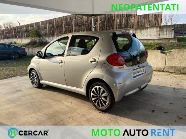 Toyota Aygo 1.0 12V VVT-i 5 porte OK NEOPATENTATI 5 PORTE - Foto 4