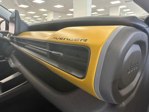 Jeep Avenger 1.2 Turbo 100 CV Summit - Foto 9