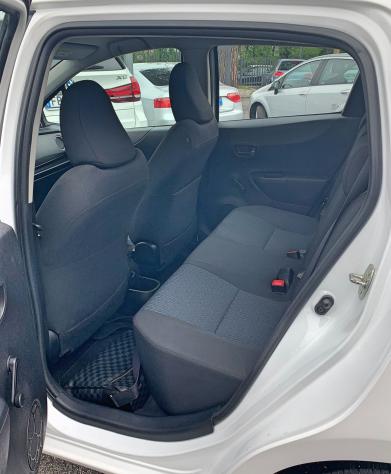 Toyota Yaris Yaris 1.3 5 porte Lounge - Foto 6