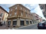 Oltre 3 vetrine in affitto a Biella