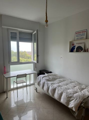 Posto letto in stanza doppia Milano zona Romolo