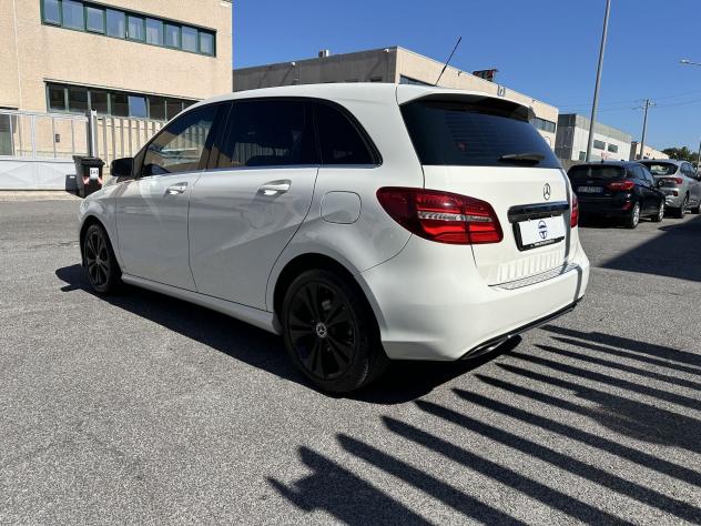 Mercedes-Benz Classe B B 200 d Automatic Business Plus - Foto 4