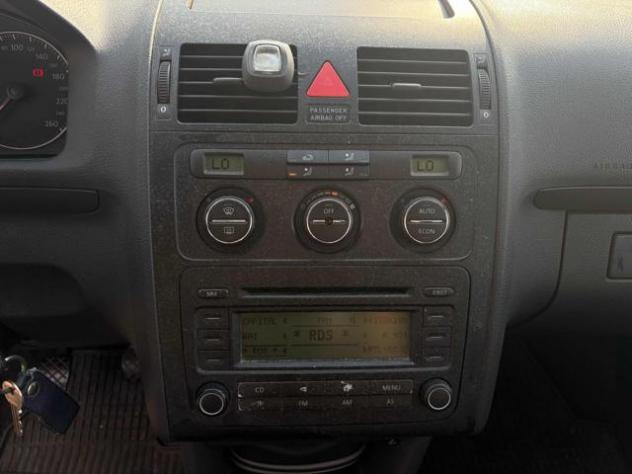 VOLKSWAGEN Touran 1.9 TDI 105CV DPF Highline rif. 24056216 - Foto 9