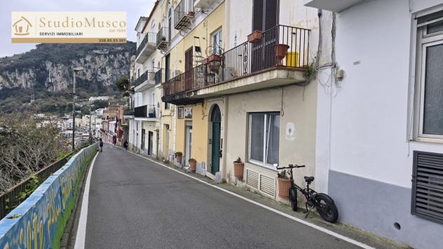 StudioMusco vende a Capri, su via Marina Grande, appartamento su due livelli. - Foto 2