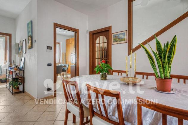Villa di 200 m² con 5 locali in vendita a Locate Varesino - Foto 12
