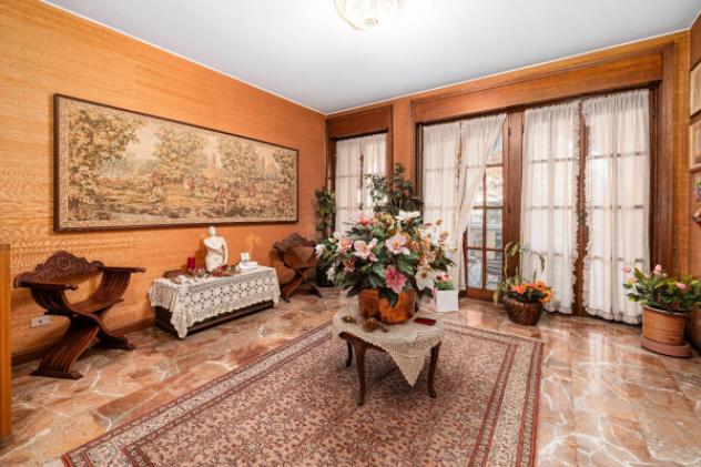 Villa di 600 m² con più di 5 locali e box auto doppio in vendita a Meda - Foto 12