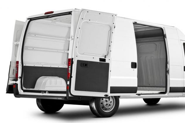 TUTTOGARE RENT Noleggia Mercedes Vito Extralong - Foto 2