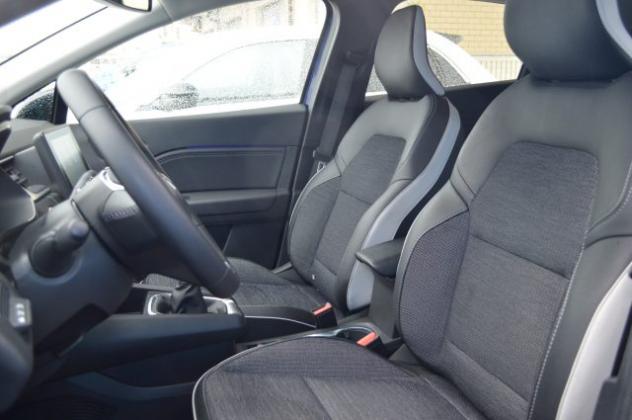 RENAULT Captur TCe 1.0 Techno 90 CV rif. 24046946 - Foto 8
