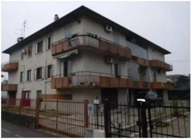 Immobile in asta di 109 m², box auto in vendita a Lonigo - Foto 3