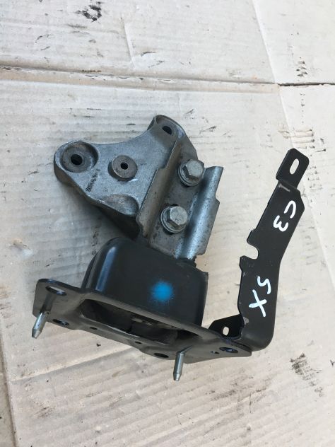 Supporto motore Sinistro / SX Citroen C3 1.1 Benzina 1 serie 08 - Foto 4