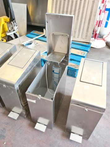 4 contenitori di sacchetti in inox a pedale usati - Foto 6