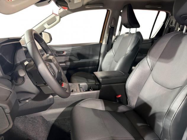 Toyota Hilux 2.8 DIESEL MILD HYBRID 48V 204 CV AUT INVINCIBLE - Foto 10