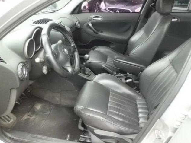 Alfa Romeo 147 1.9 JTD (115 CV) cat 5p. Dist. - Foto 8